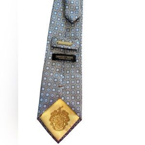 Donald J. Trump Men's Signature Collection 100% Silk Necktie Geometric Blue Gray